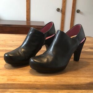 Tsubo leather heel-cut-out heels “Aeria”